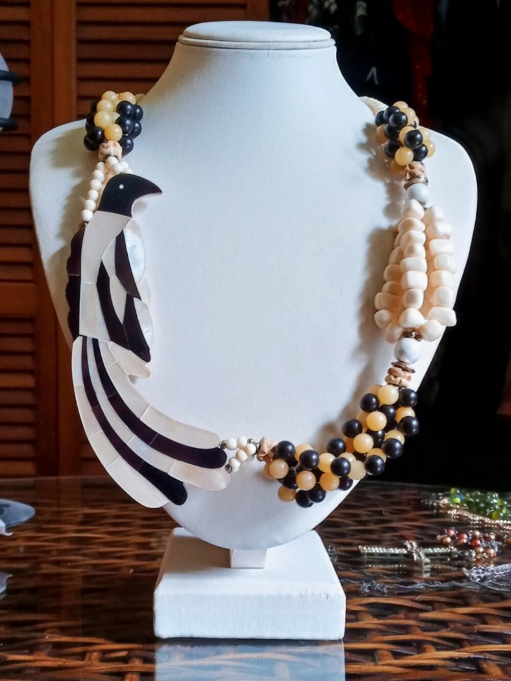 Striking Vintage Mother-of-Pearl Inlay Bird Statement Necklace - Picture 2 of 15